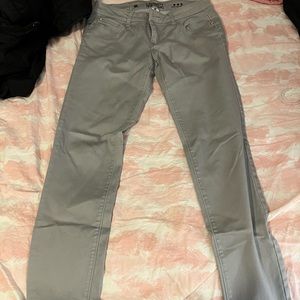 GRAY STRETCHY JEANS SIZE 7